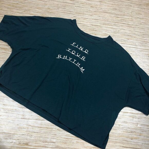 Q-180 OLD NAVY ACTIVE "Find your Rythm" loose fit oversize T-shirt GREEN sz L - Picture 1 of 1